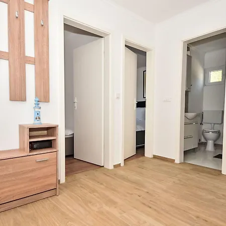 Goran Ii By Interhome Vakantiehuis Sveti Filip i Jakov
